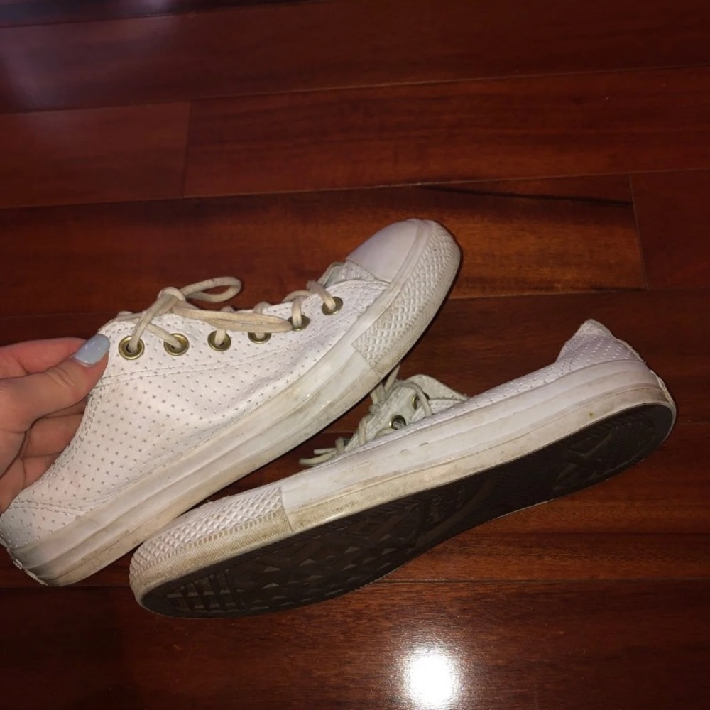 Converse - Picture 2 of 2